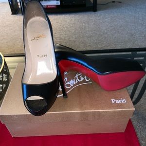 Christian Louboutins Very Prive